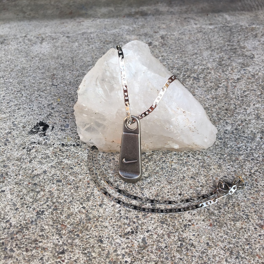 Vintage Nike Pendant Gucci Link Chain